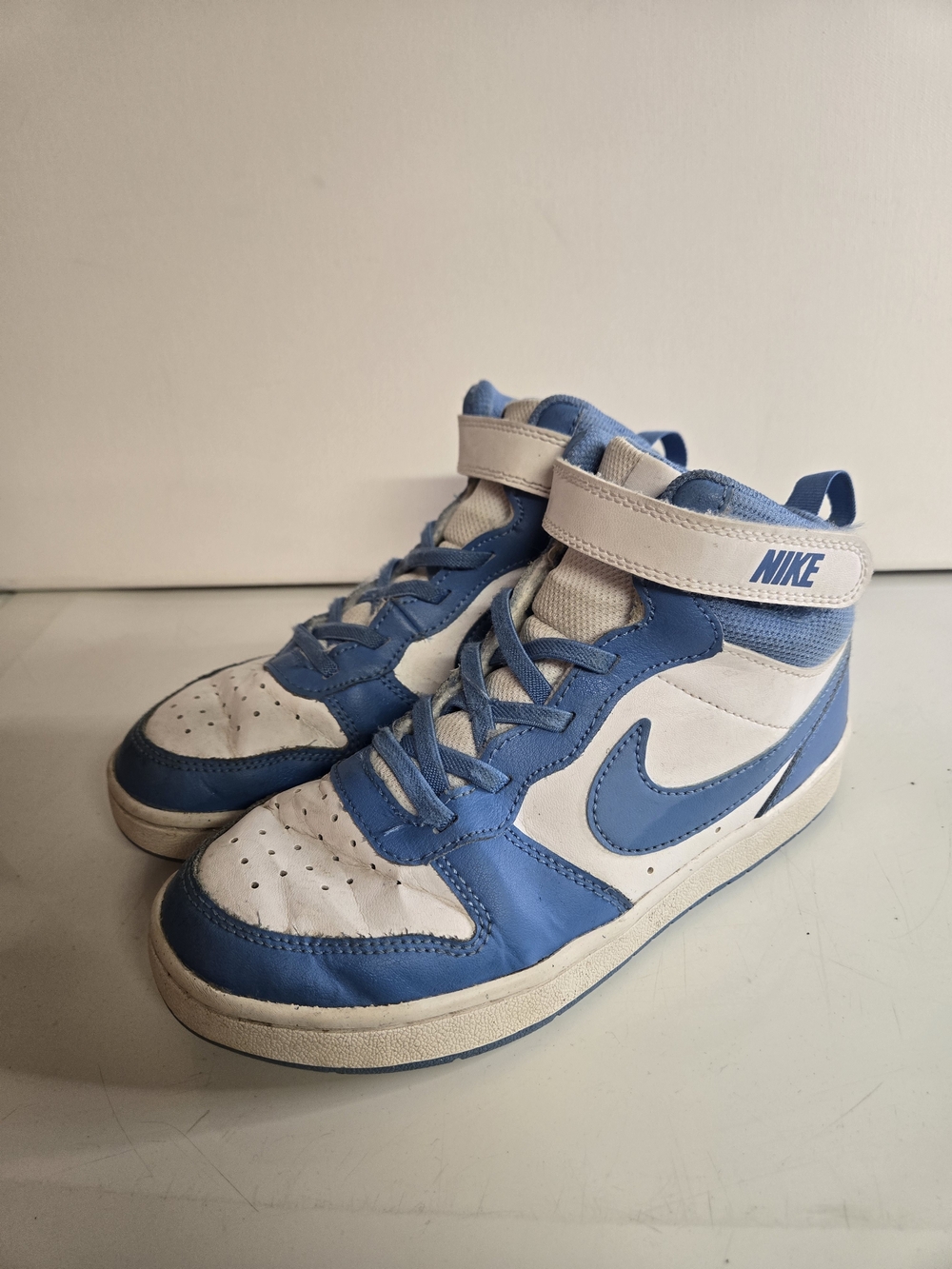 Nike Kids' High-Top Sneakers in White and Light Blue